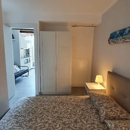 Flat Beachfront Apartment *