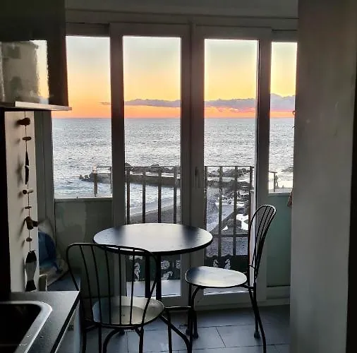 شقة Flat Beachfront كامولّي