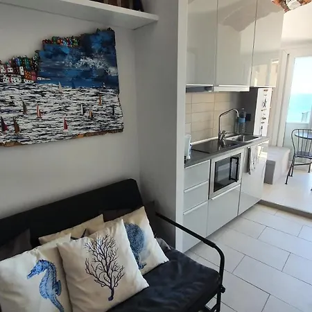 Flat Beachfront