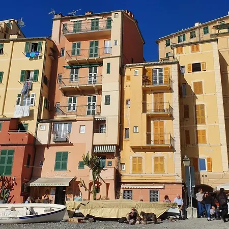 Flat Beachfront Camogli